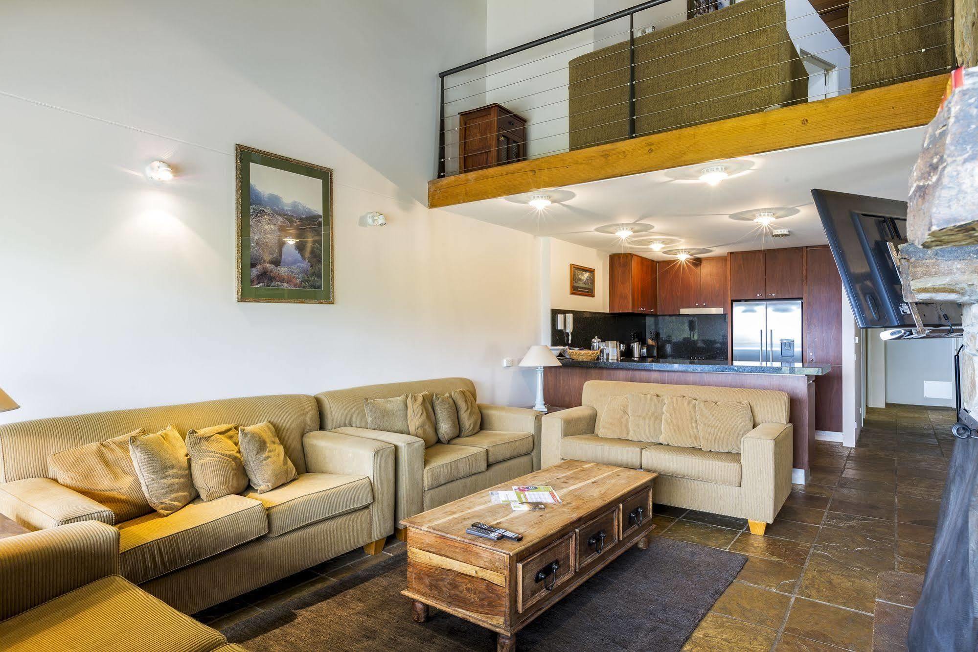 Alpine Woodsmoke Apartments Falls Creek Eksteriør bilde