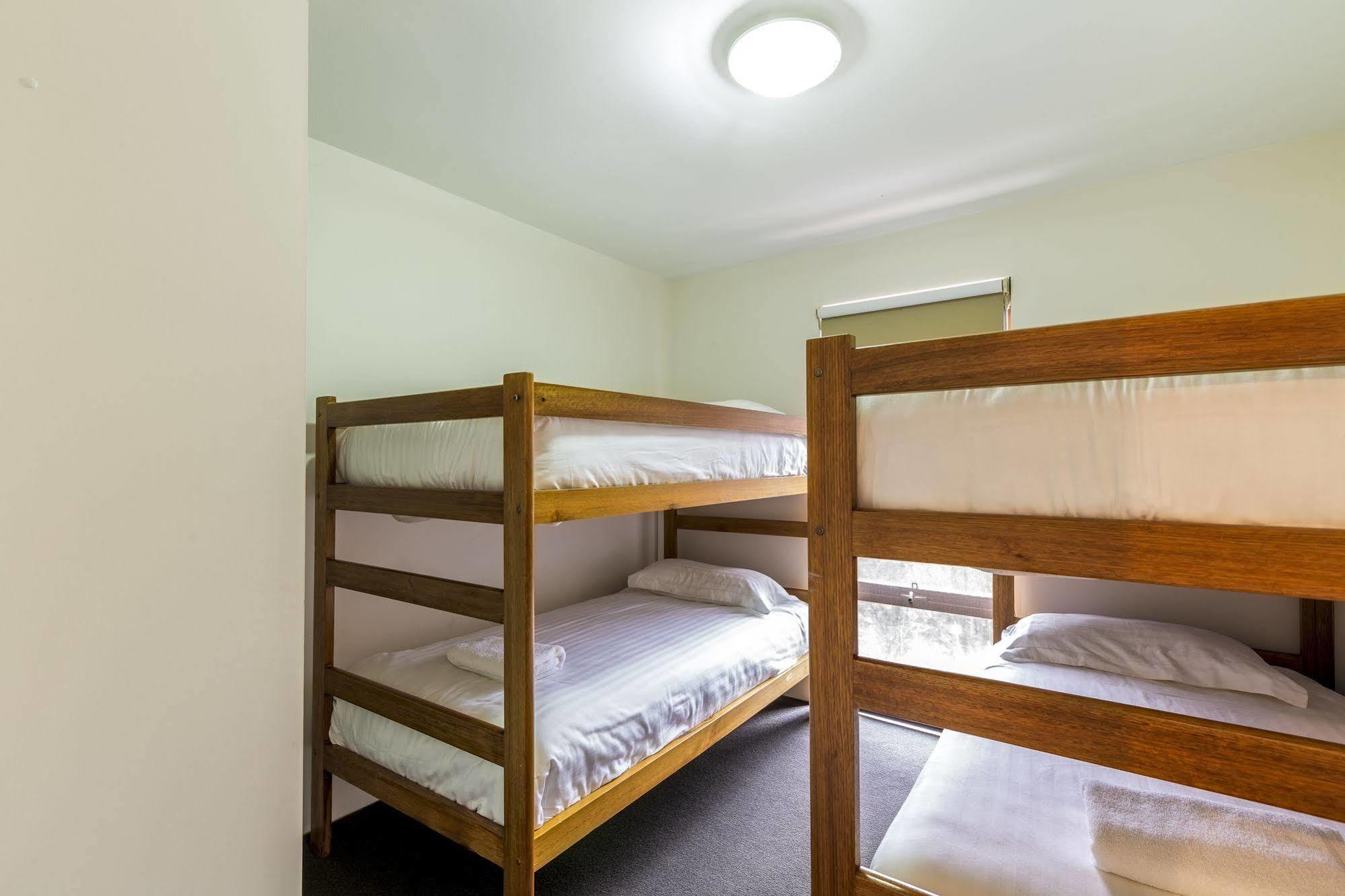Alpine Woodsmoke Apartments Falls Creek Eksteriør bilde