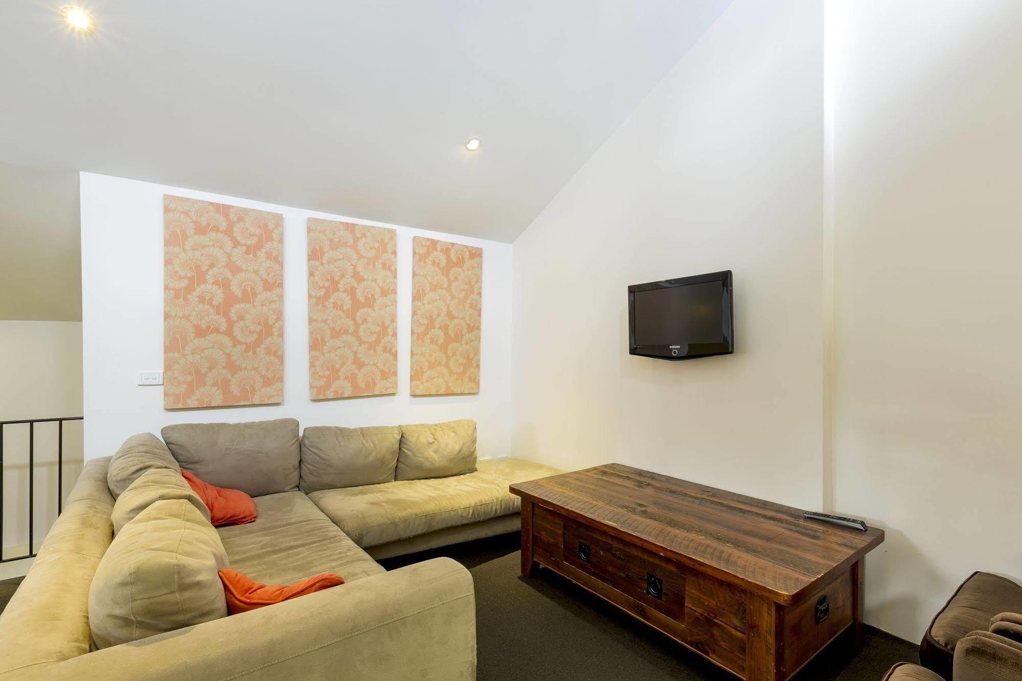 Alpine Woodsmoke Apartments Falls Creek Eksteriør bilde